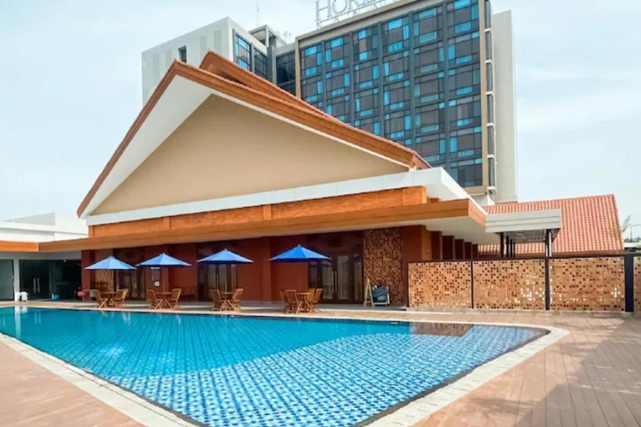 Horison Ultima Kertajati Majelengka Hotel Majalengka Exterior foto